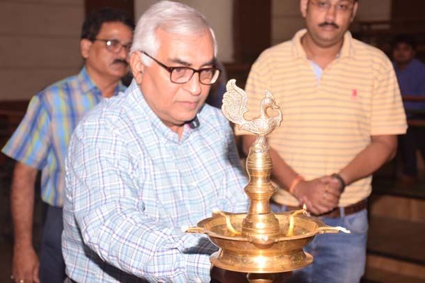 Organized by the Official Language section &quot;Hindi Pakkhwara &quot;