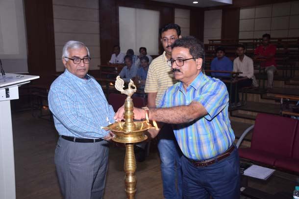 Organized by the Official Language section &quot;Hindi Pakkhwara &quot;