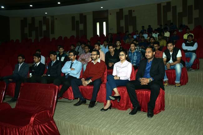 URJOTSAV&apos;17 - Celebrating Institute&apos;s Technical and Entrepreneurial Festival