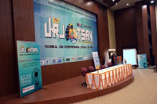 URJOTSAV&apos;17 - Celebrating Institute&apos;s Technical and Entrepreneurial Festival