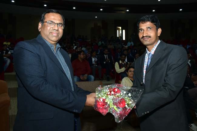 URJOTSAV&apos;17 - Celebrating Institute&apos;s Technical and Entrepreneurial Festival