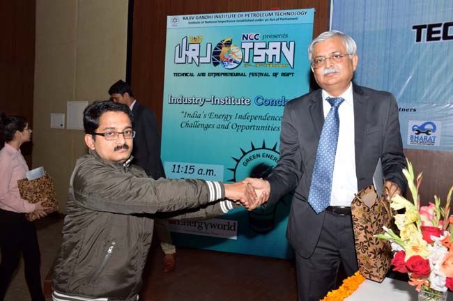 URJOTSAV&apos;17 - Celebrating Institute&apos;s Technical and Entrepreneurial Festival